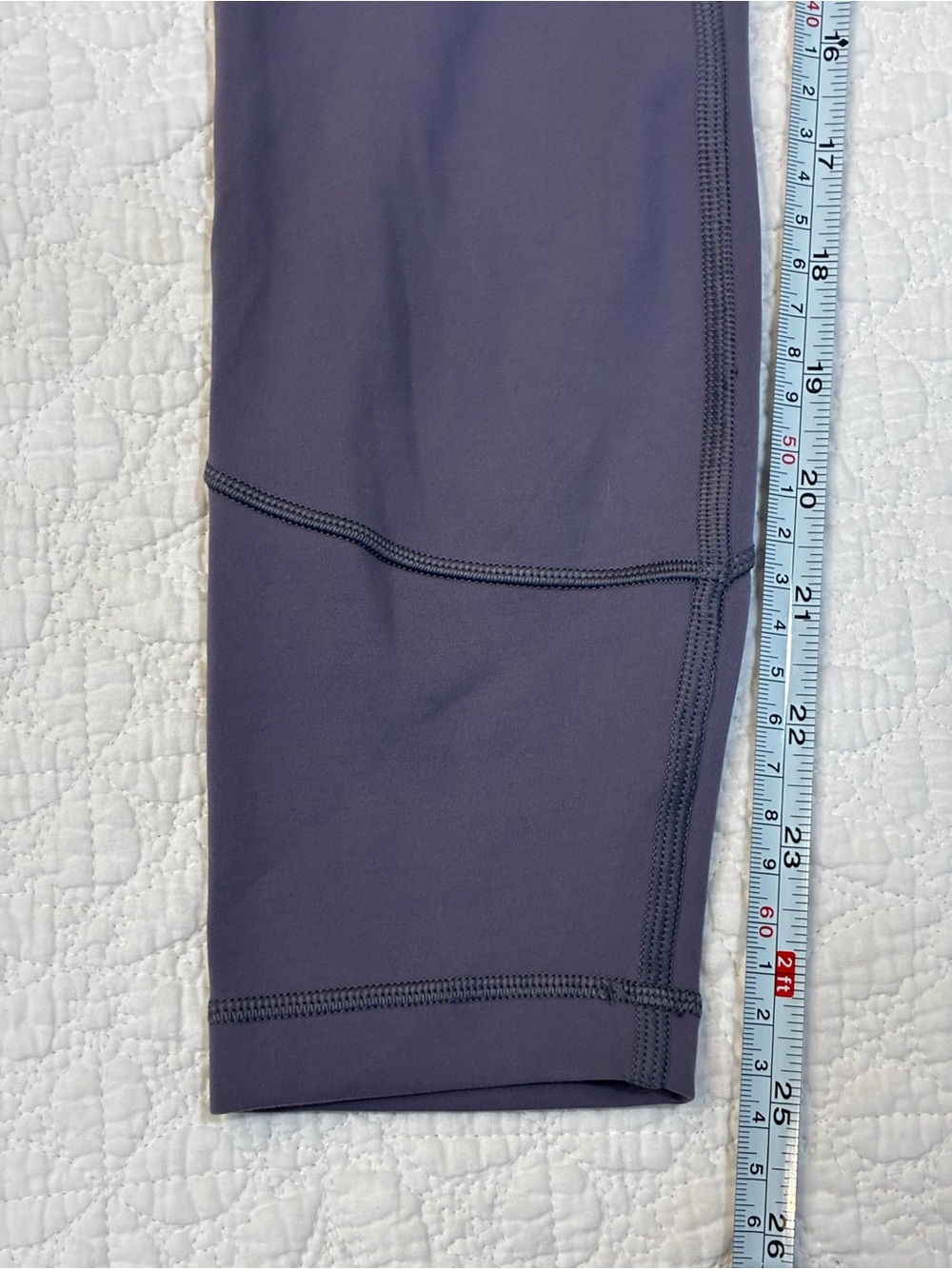 Lululemon In Movement Tight 25" 7/8 Everlux Leggings Purple Quartz Size 2 - Picture 8 of 9